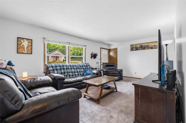 201 E Bell Avenue, Des Moines, IA 50315