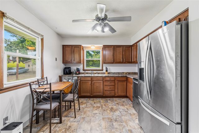 201 E Bell Avenue, Des Moines, IA 50315