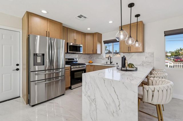 1573 E Madison Avenue, El Cajon, CA 92019