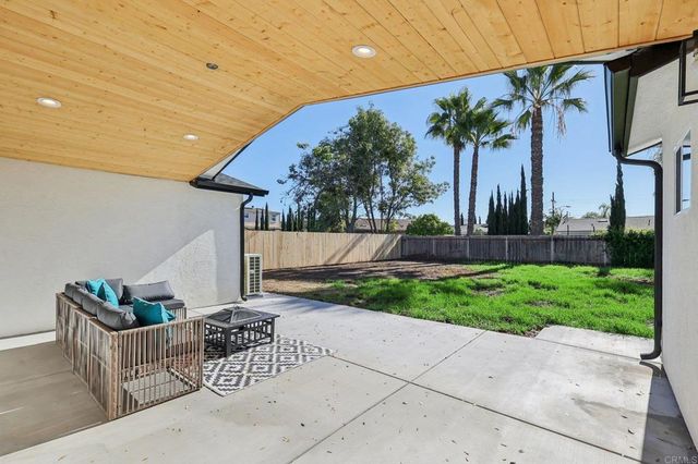 1573 E Madison Avenue, El Cajon, CA 92019