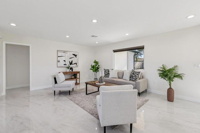 1573 E Madison Avenue, El Cajon, CA 92019