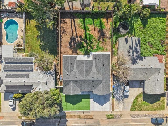 1573 E Madison Avenue, El Cajon, CA 92019