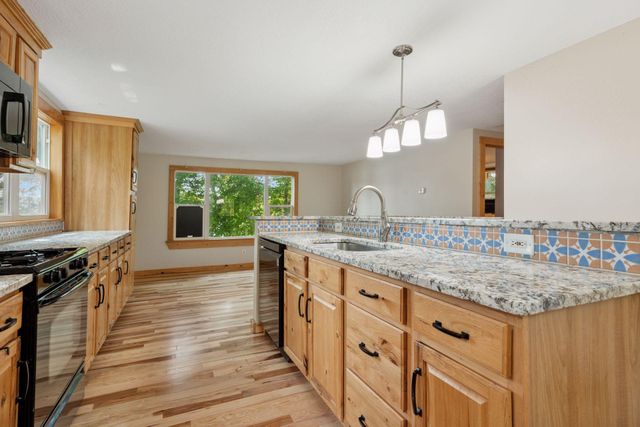 4963 Crofoot Avenue NW, Buffalo, MN 55313