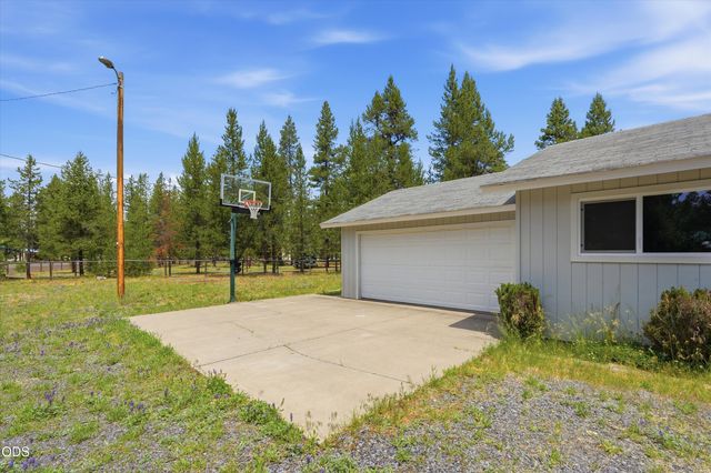 52856 Meadow Lane, La Pine, OR 97739
