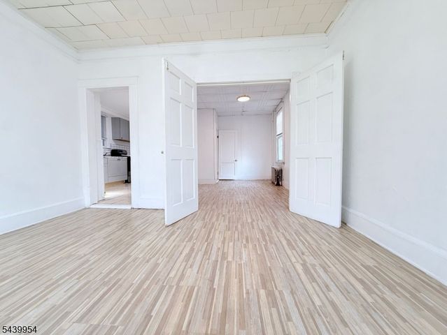 32 Oak Ave, Irvington Twp., NJ 07111