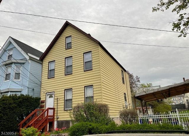 32 Oak Ave, Irvington Twp., NJ 07111