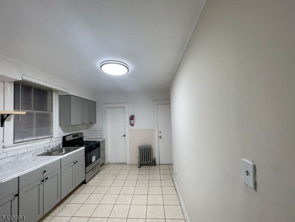 32 Oak Ave, Irvington Twp., NJ 07111 — photo 3