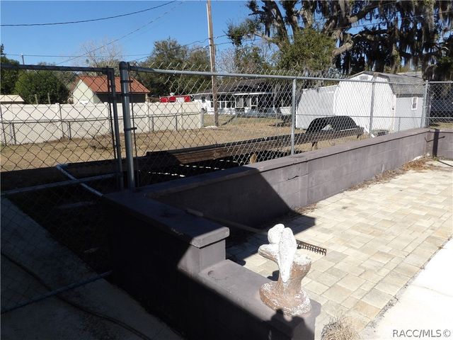 2804 Madison Street W, Inverness, FL 34453