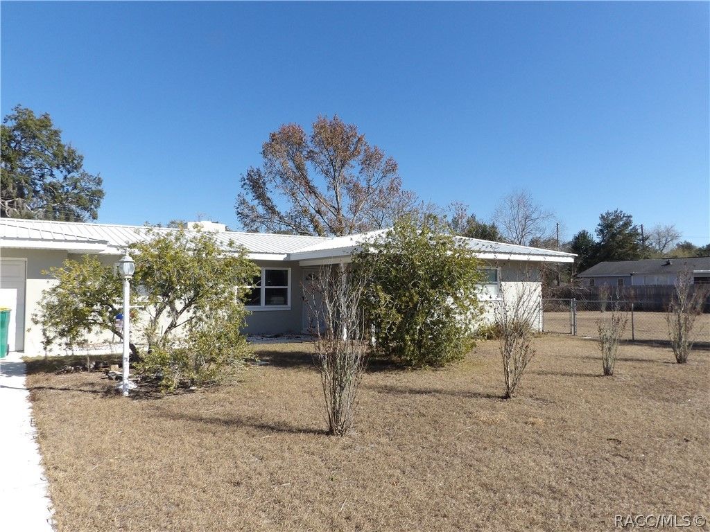 2804 Madison Street W, Inverness, FL 34453