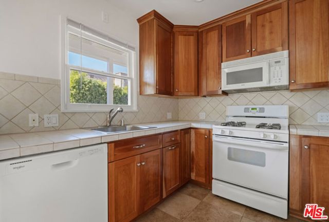 1009 S Bedford Street, Los Angeles, CA 90035