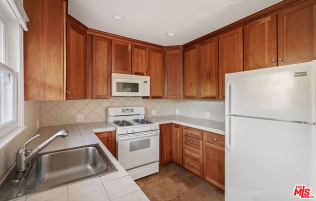 1009 S Bedford Street, Los Angeles, CA 90035