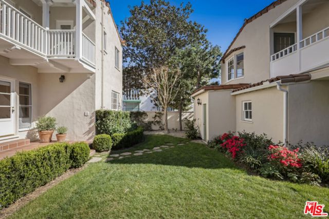 1009 S Bedford Street, Los Angeles, CA 90035