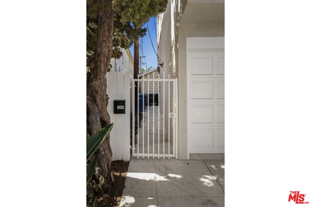 1009 S Bedford Street, Los Angeles, CA 90035