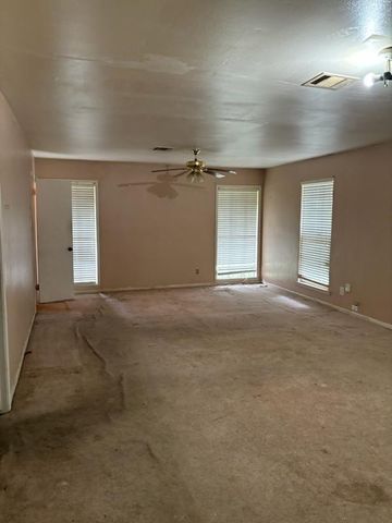 9011 Allwood Street, Houston, TX 77016