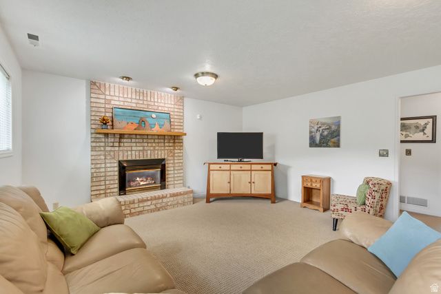570 S 150 W, Centerville, UT 84014
