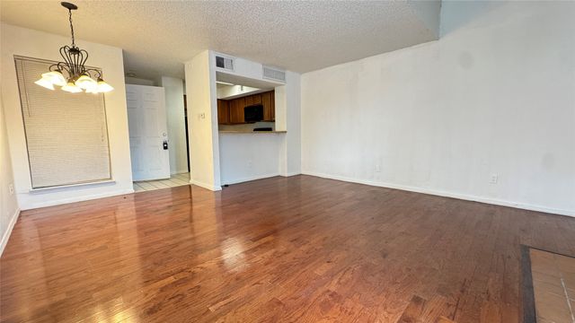 9811 Walnut Street F207, Dallas, TX 75243