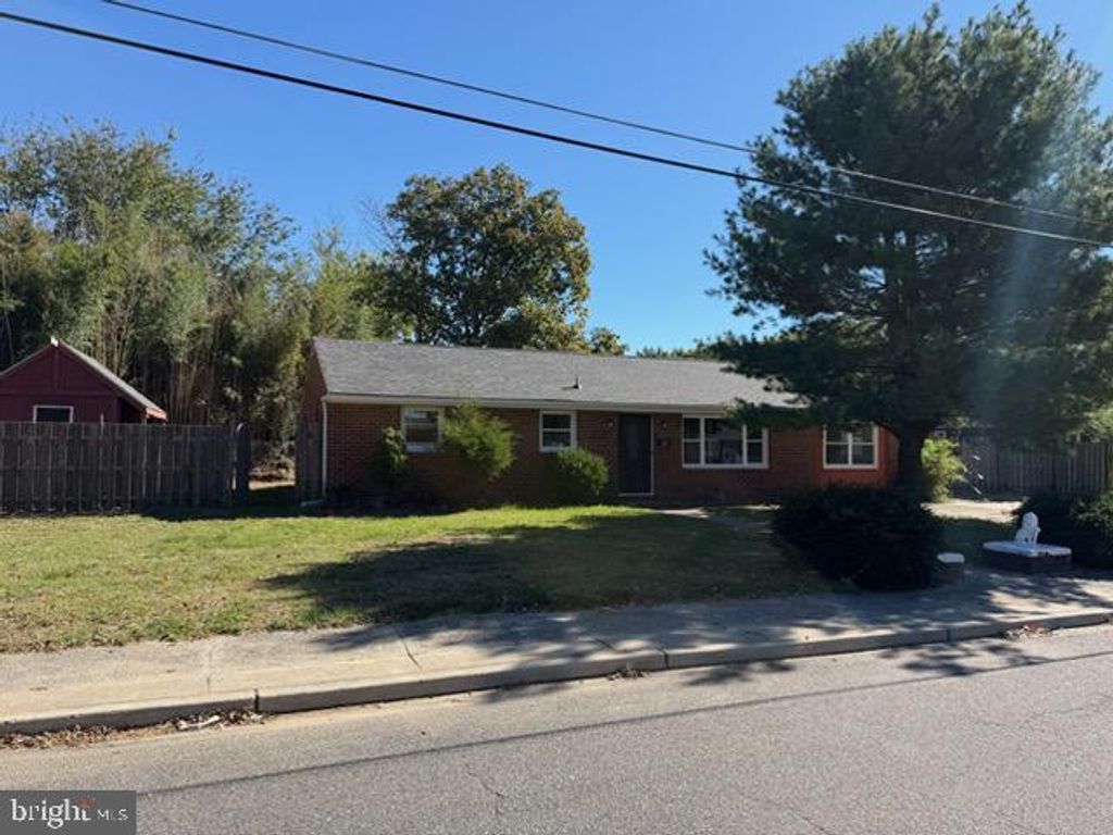 82 S SCHOOL ST, GIBBSTOWN, NJ 08027 — photo 3