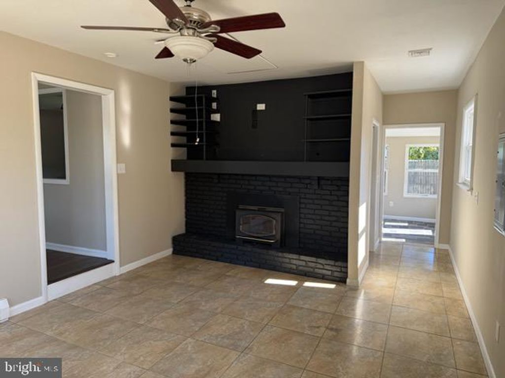 82 S SCHOOL ST, GIBBSTOWN, NJ 08027 — photo 5