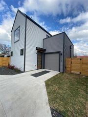 1118 Stobaugh ST B, Austin, TX 78757