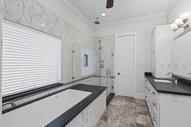 4122 Floyd Street A, Houston, TX 77007