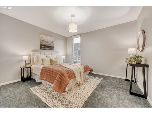 628 Ne KNOTT St 9, Portland, OR 97212