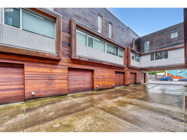 628 Ne KNOTT St 9, Portland, OR 97212