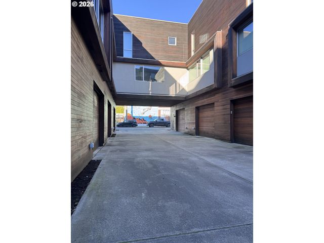 628 Ne KNOTT St 9, Portland, OR 97212