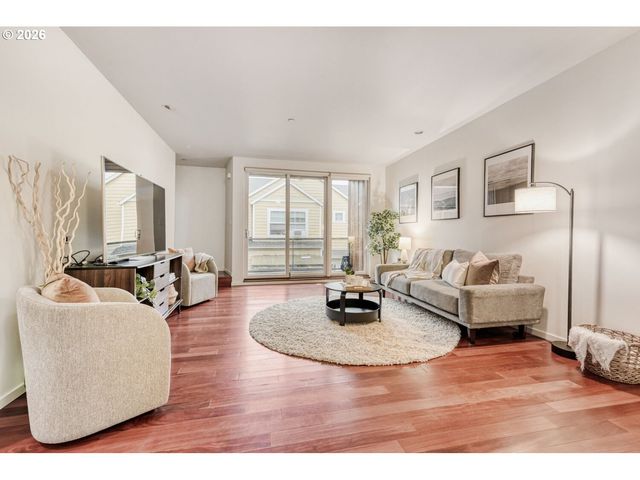 628 Ne KNOTT St 9, Portland, OR 97212