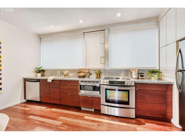 628 Ne KNOTT St 9, Portland, OR 97212