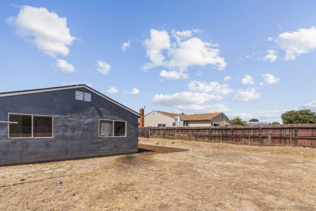 4077 Chanute St, San Diego, CA 92154