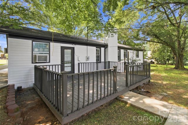 4209 Heatherstone Drive, Gastonia, NC 28056