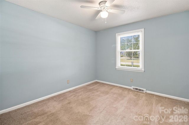 4209 Heatherstone Drive, Gastonia, NC 28056