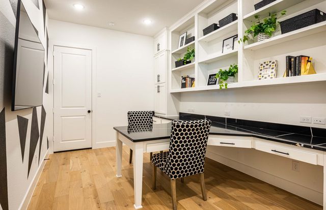 1717 Sandbrock Parkway, Aubrey, TX 76227