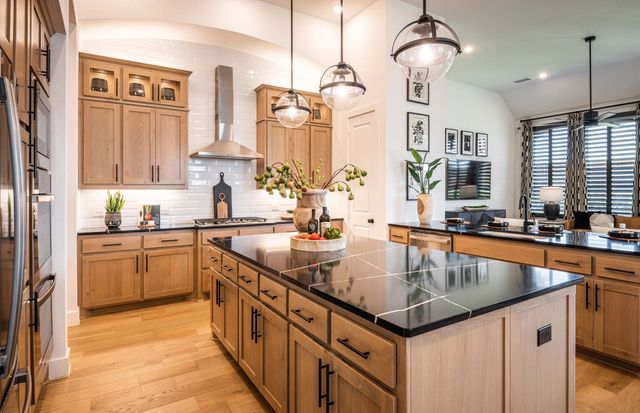 1717 Sandbrock Parkway, Aubrey, TX 76227