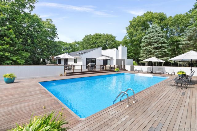 98 Old Farm Road, Sagaponack, NY 11962
