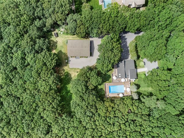 98 Old Farm Road, Sagaponack, NY 11962