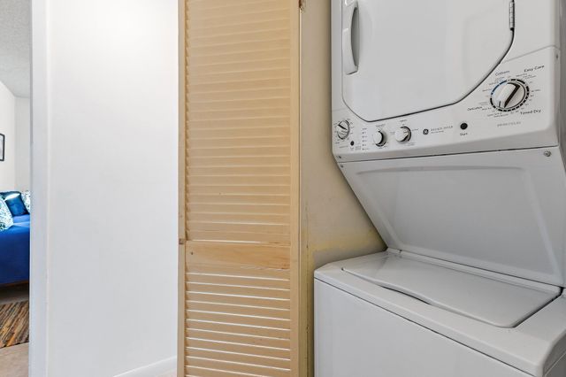 353 S Us Hwy 1 C7, Jupiter, FL 33477