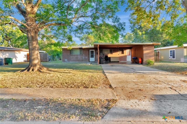 711 Hybiscus Lane, Victoria, TX 77904