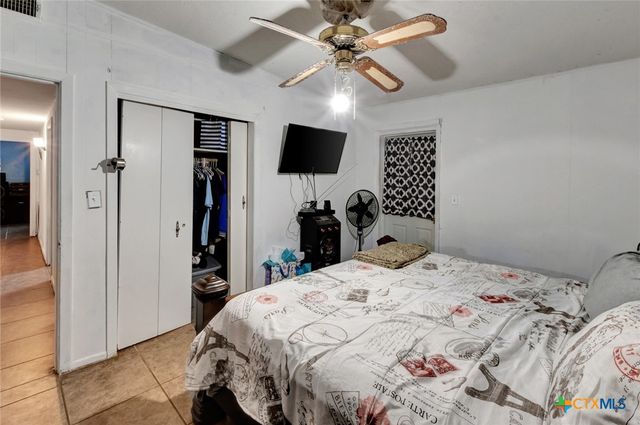 711 Hybiscus Lane, Victoria, TX 77904