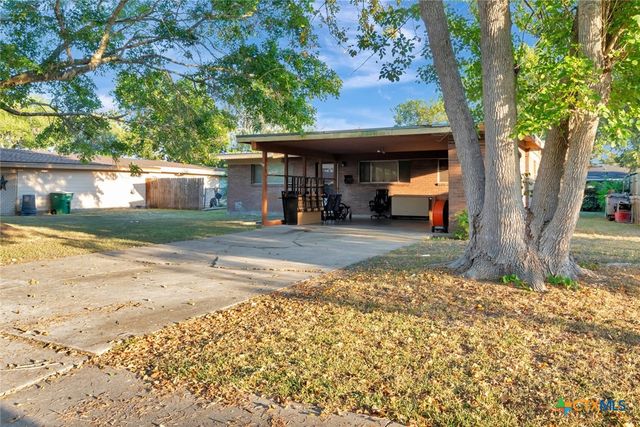 711 Hybiscus Lane, Victoria, TX 77904