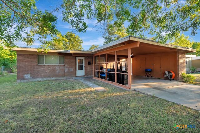 711 Hybiscus Lane, Victoria, TX 77904