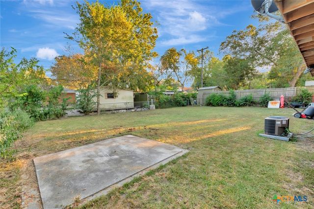 711 Hybiscus Lane, Victoria, TX 77904