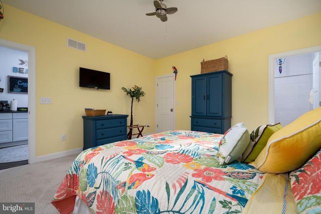 12351 MEADOW DR, Berlin, MD 21811