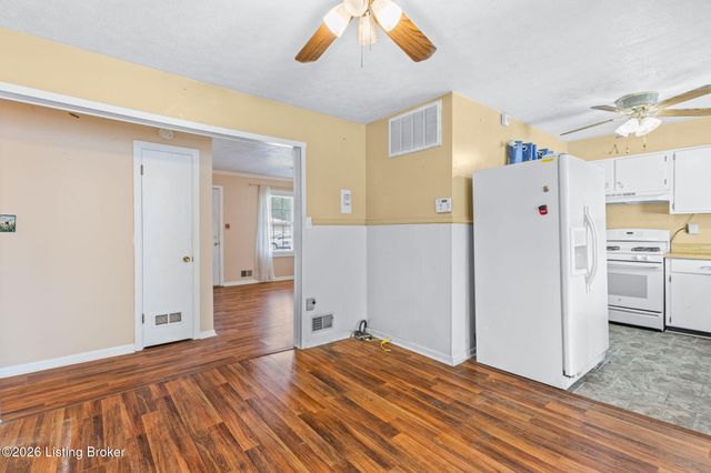 6008 Gloria Ln, Louisville, KY 40213