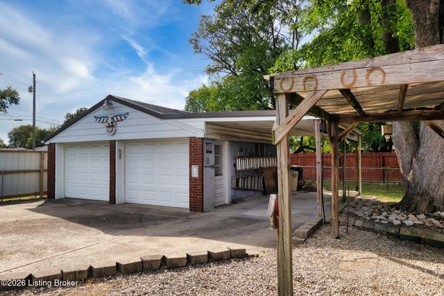 6008 Gloria Ln, Louisville, KY 40213