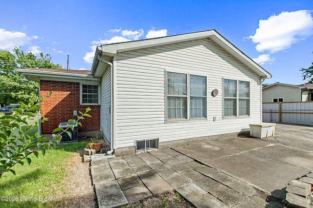 6008 Gloria Ln, Louisville, KY 40213