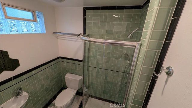 872 Lucile Avenue A, Silver Lake, CA 90026