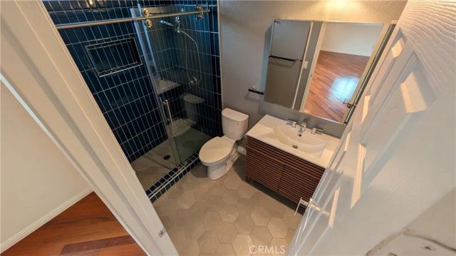 872 Lucile Avenue A, Silver Lake, CA 90026