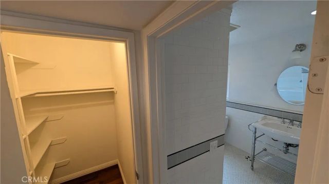 872 Lucile Avenue A, Silver Lake, CA 90026