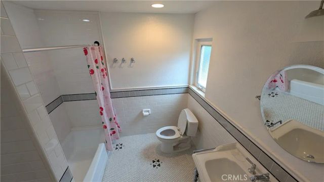 872 Lucile Avenue A, Silver Lake, CA 90026